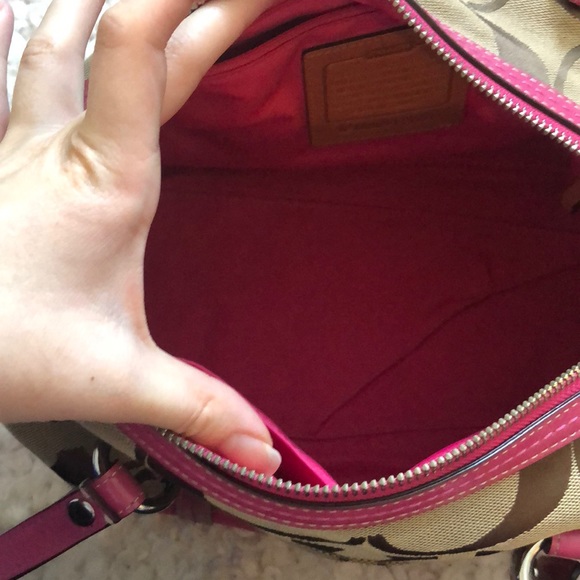 COACH HANDBAG!!!! NEW CONDITION! - Picture 3 of 4